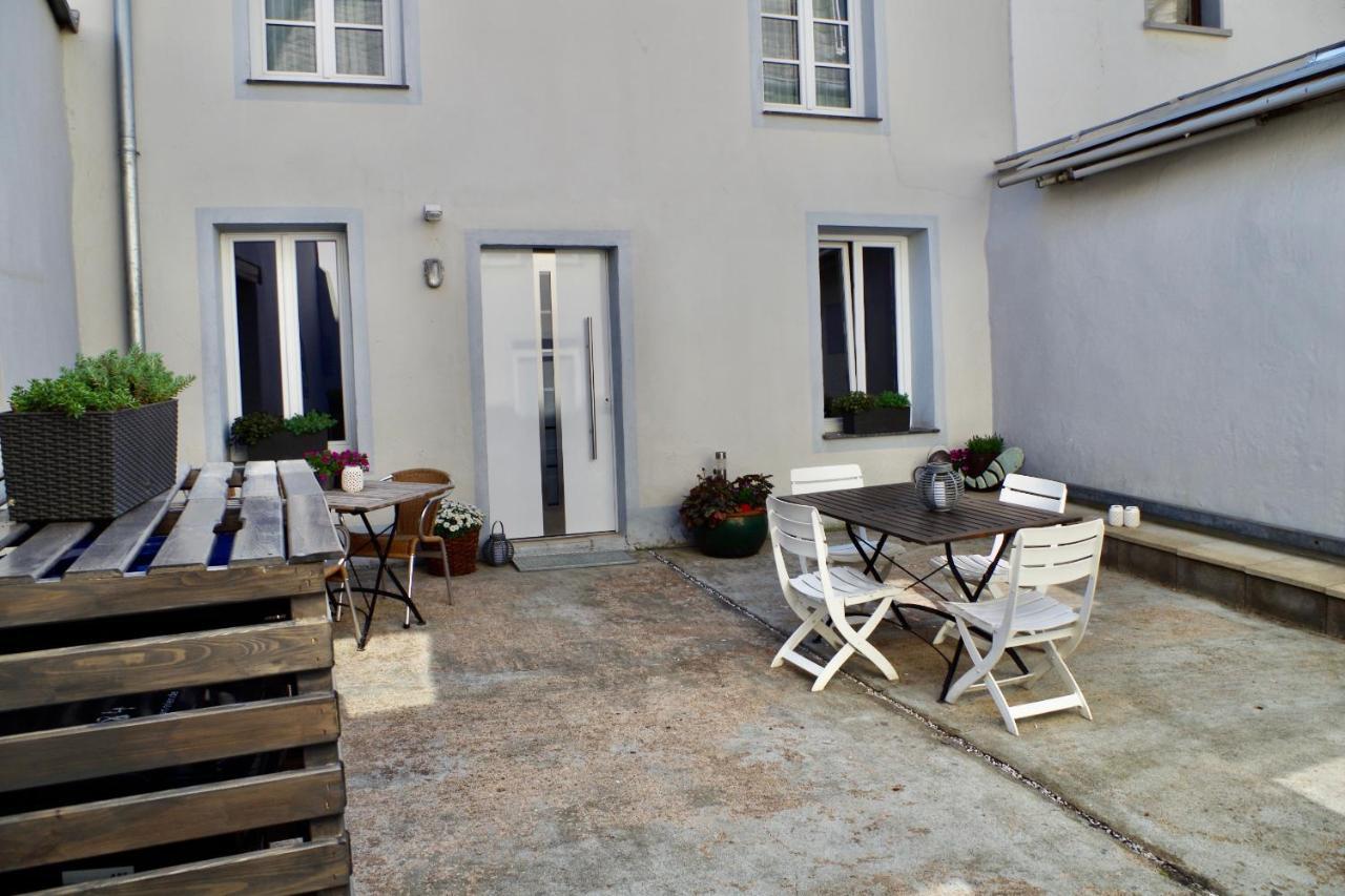 Villa Wohnen Am Ufer Der Mosel In Treviri Esterno foto