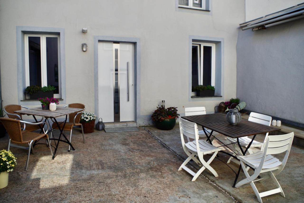 Villa Wohnen Am Ufer Der Mosel In Treviri Esterno foto